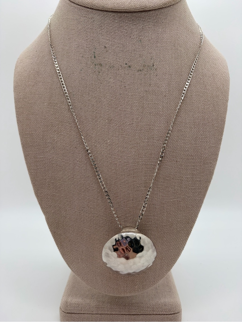 Sterling silver hammered style circle pendant necklace